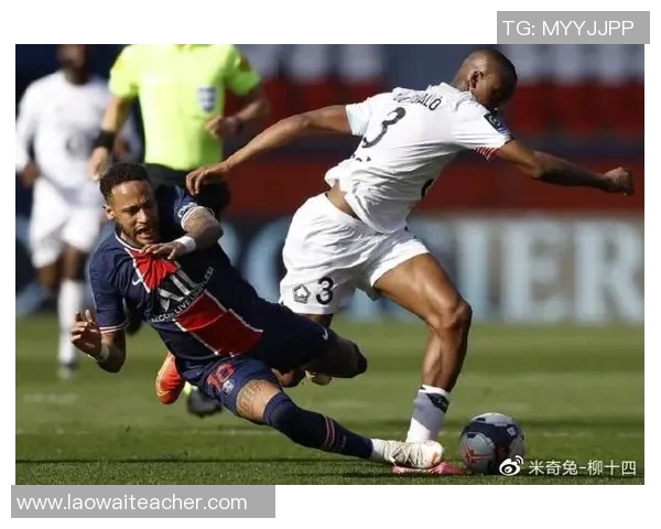 1米9的足球明星如何在绿茵场上展现超凡魅力与实力的传奇之路