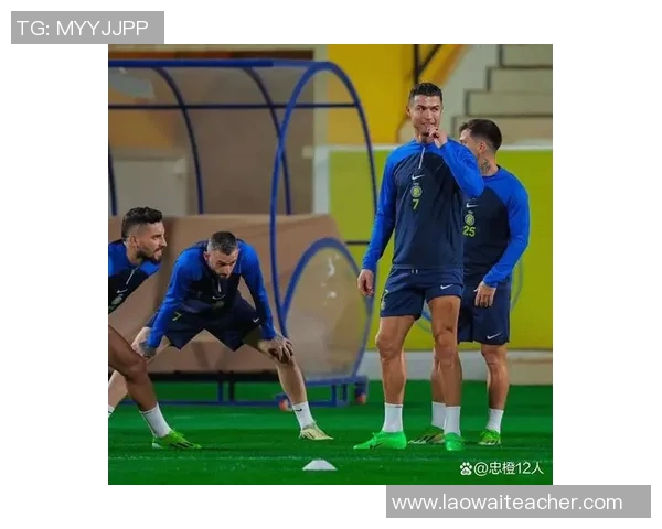 足球明星的传奇人生与精彩瞬间全景展示